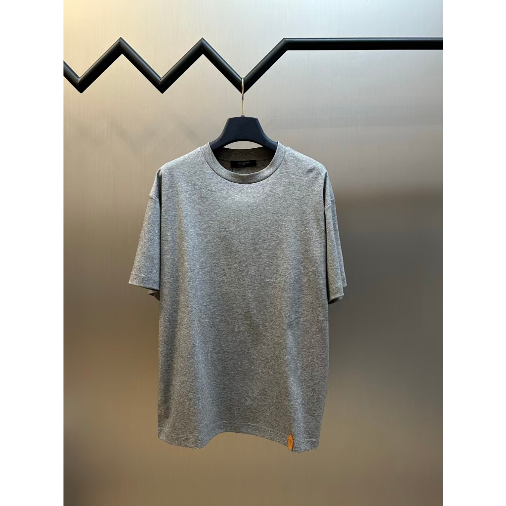 【Wmelon V 】เสื้อยืด 26SS รูปภาพจริง คุณภาพดี เนื้อผ้าดี งานตัดเย็บประณีต ใส่ได้ทั้งชายและหญิง