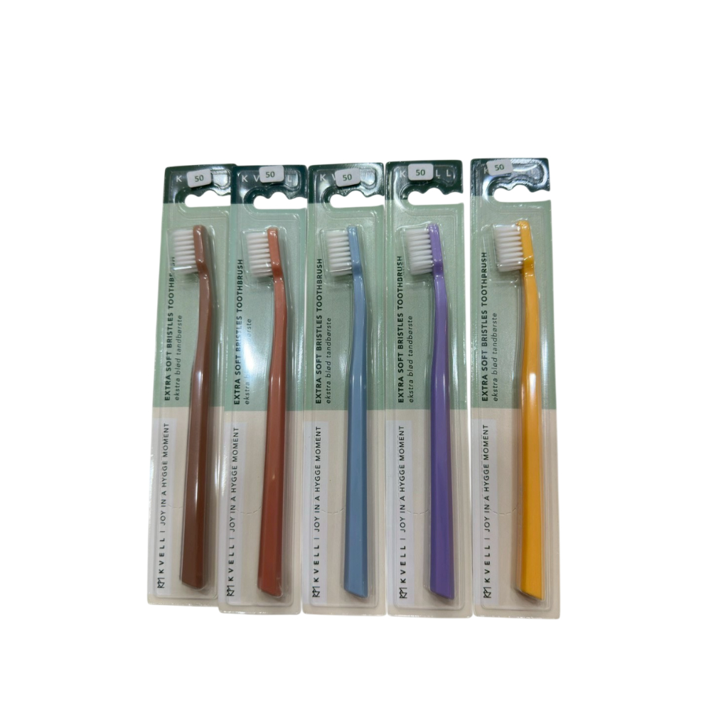 แปรงสีฟัน Extra Soft ขนสีขาว (คละสี 1 ด้าม)