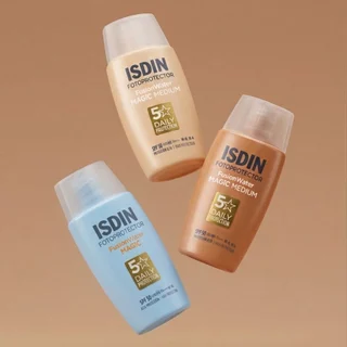 ISDIN FUSION WATER MAGIC SPF50 กันแดดเนื้อบางเบา ละลายหายไปกับผิว ไม่อุดตัน พร้อมป้องกันแสงสีฟ้า และ ฝุ่น PM2.5