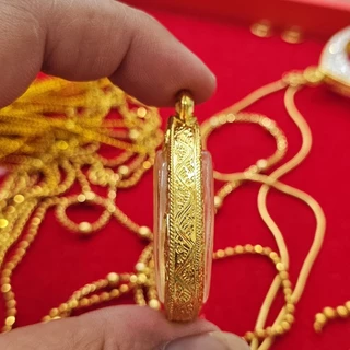 กรอบพระทรงไข่เม็ดแตงงาน(อิตาลี)งานเกรดอย่างดีไม่ลอกไม่ดำมีห่วงและยางกันขอบให้พร้อม