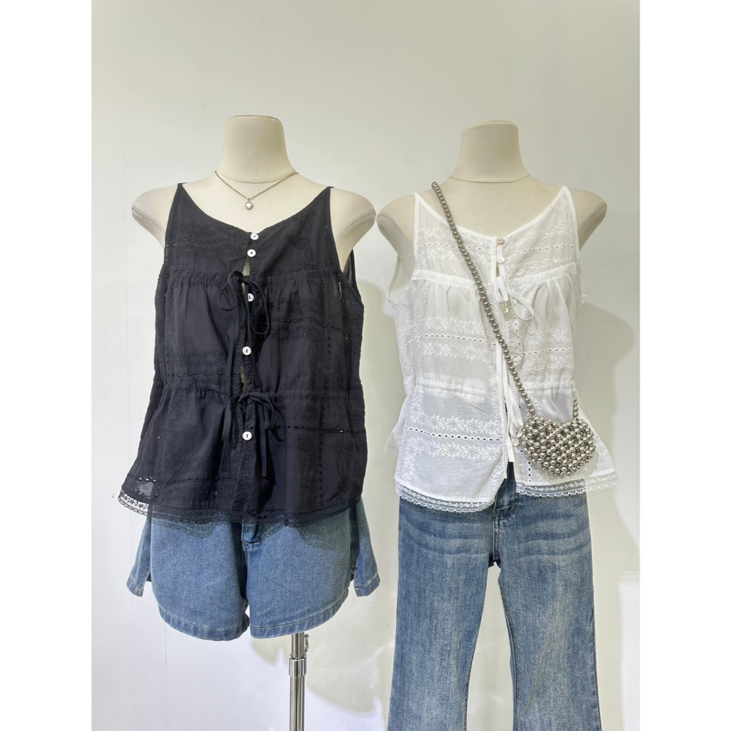 B678 | เสื้อสายเดี่ยวลูกไม้ แต่งผูกหน้า ลุคหวานละมุน