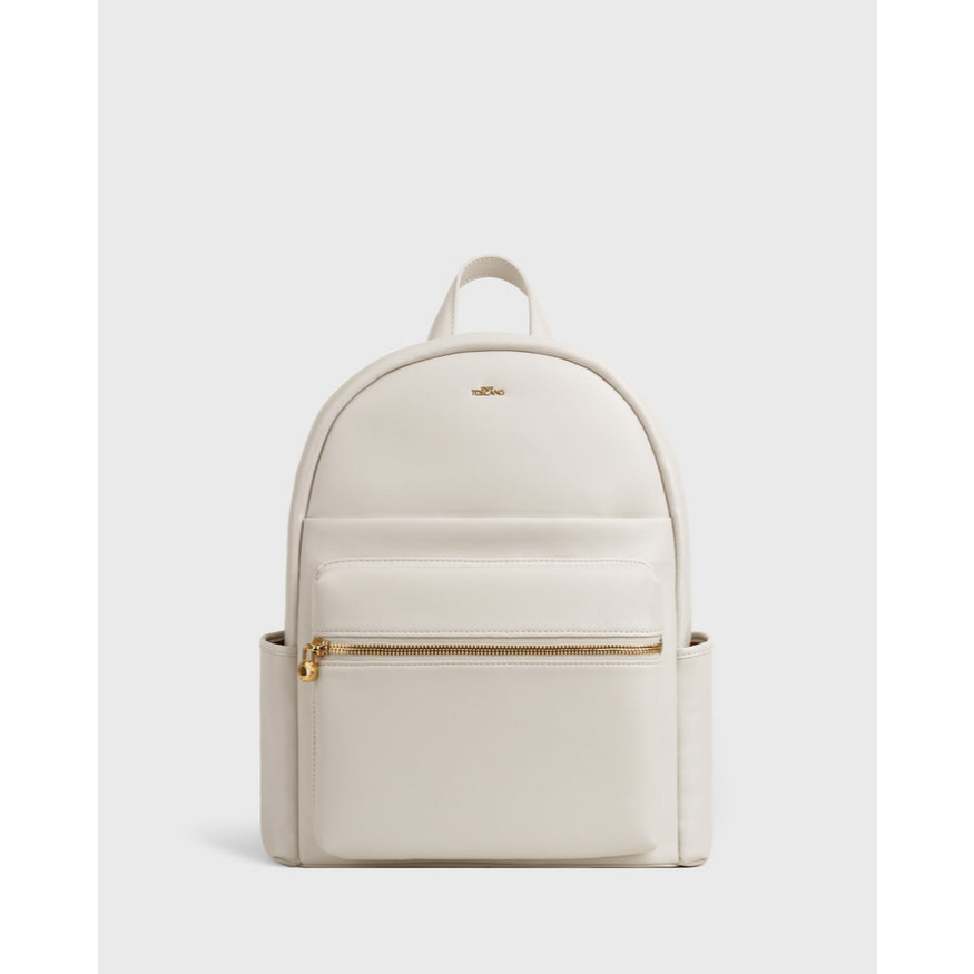 Tocco Toscano Bianca Backpack กระเป๋าเป้ สะพายหลัง ใส่แท็บเล็ต ดีไซน์หรู มินิมอล ใช้งานได้ทุกวัน