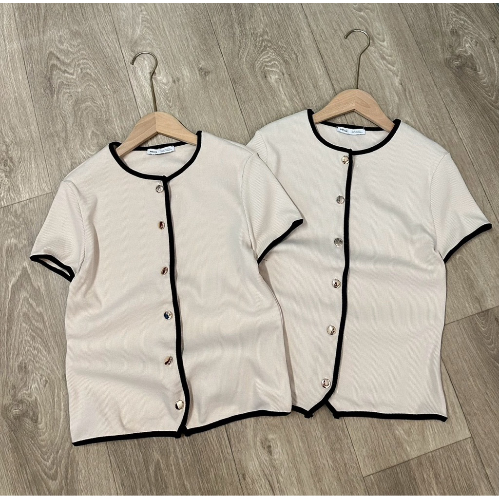 MNG Top เสื้อแต่งกระดุมสีทอง ผ้ายืด งานแท้ ในช้อป 1,590฿