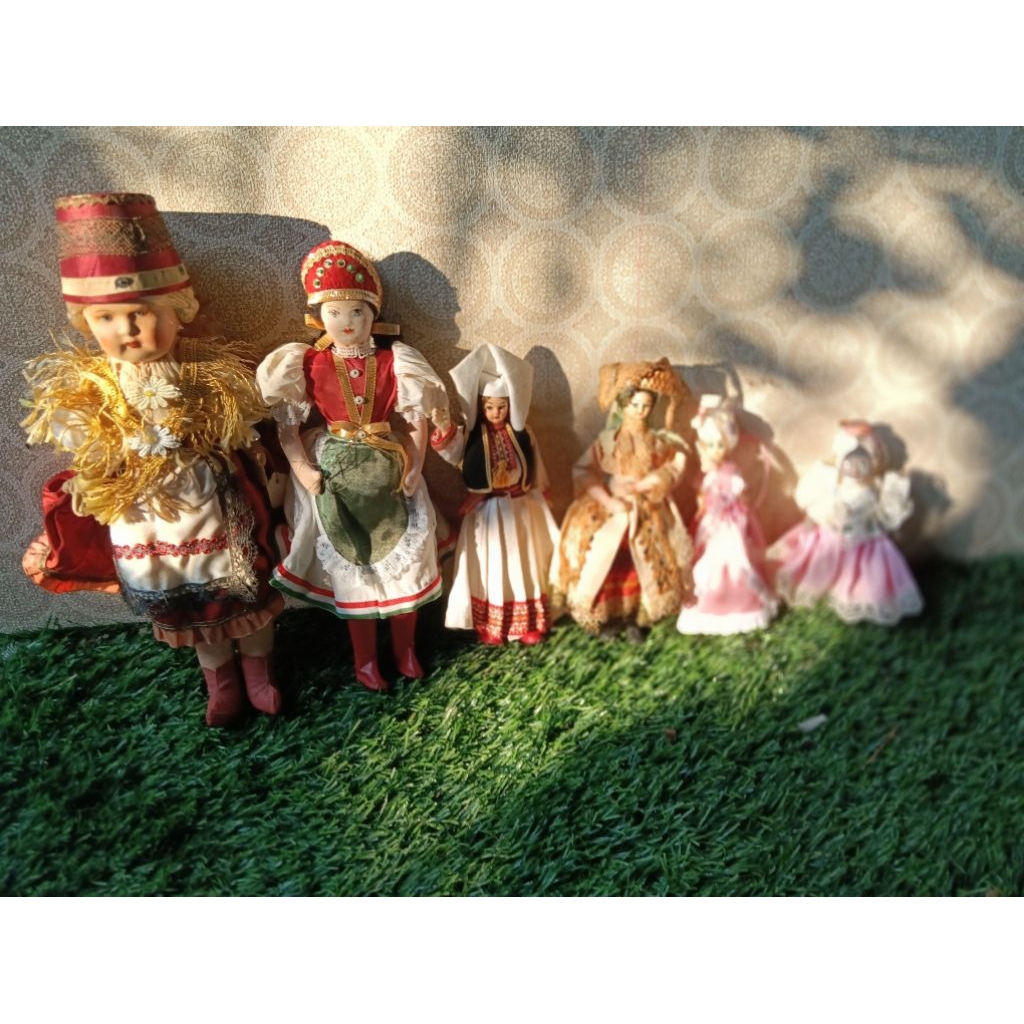 ตุ๊กตาพื้นเมืองจากประเทศโครเอเชีย (Croatia) หรืออดีตยูโกสลาเวีย ราคาถูก Shopee Lazada