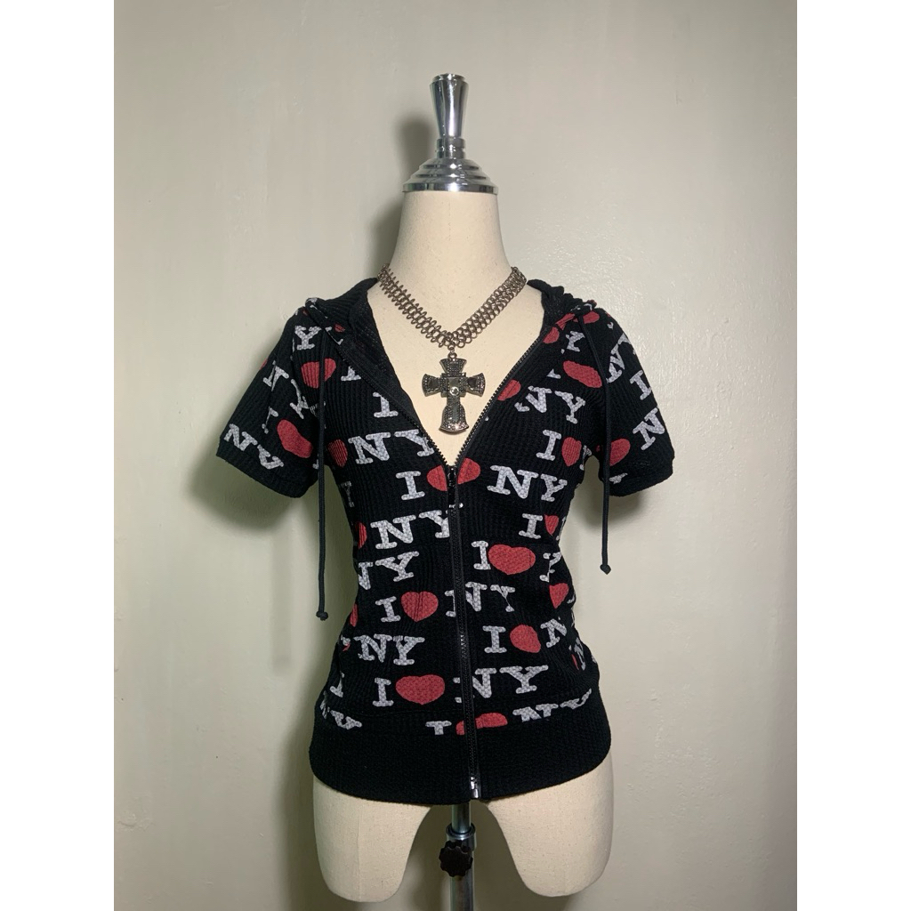 I❤️NY Zip up short sleeved zip up (not include necklace)