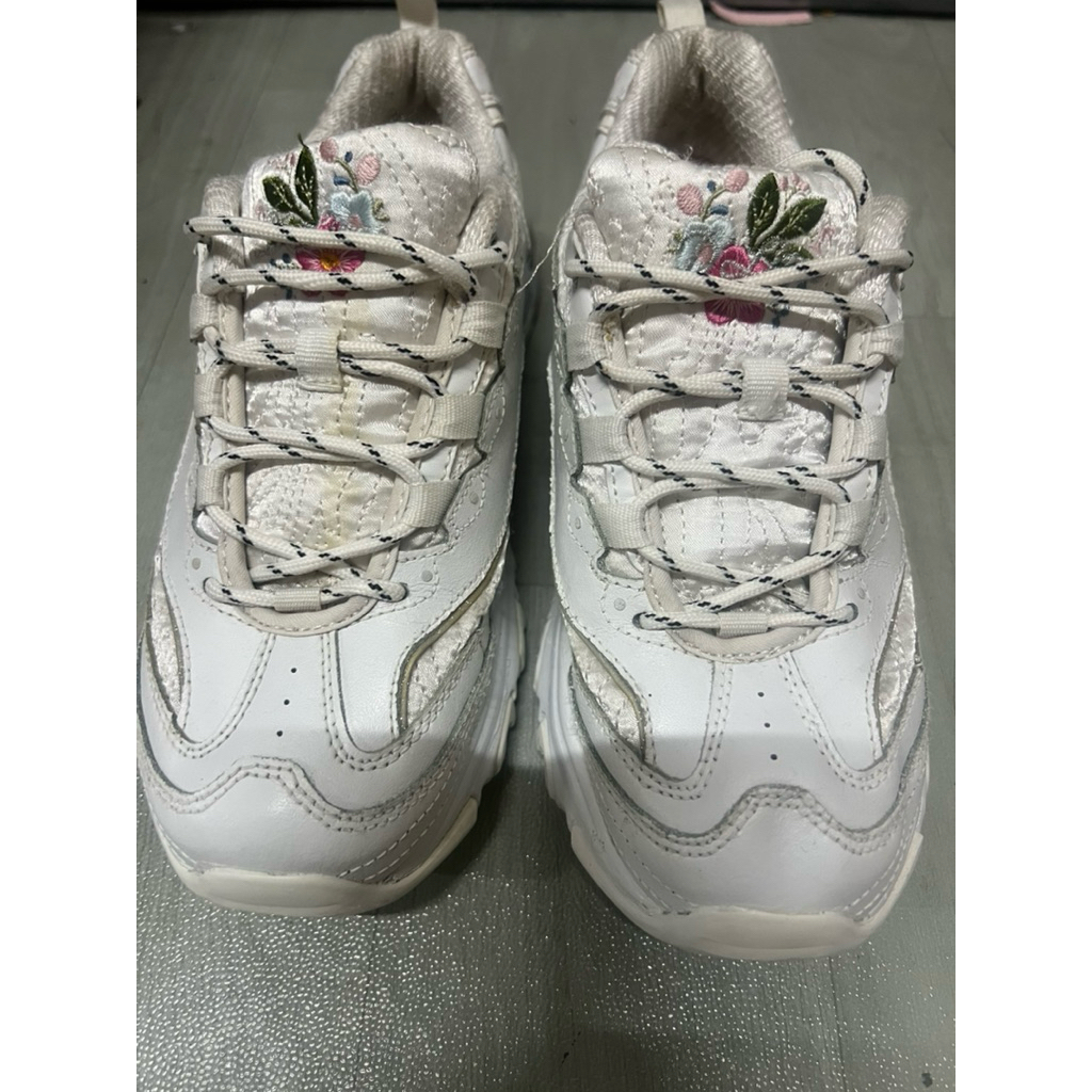 รองเท้าผ้าใบskechers