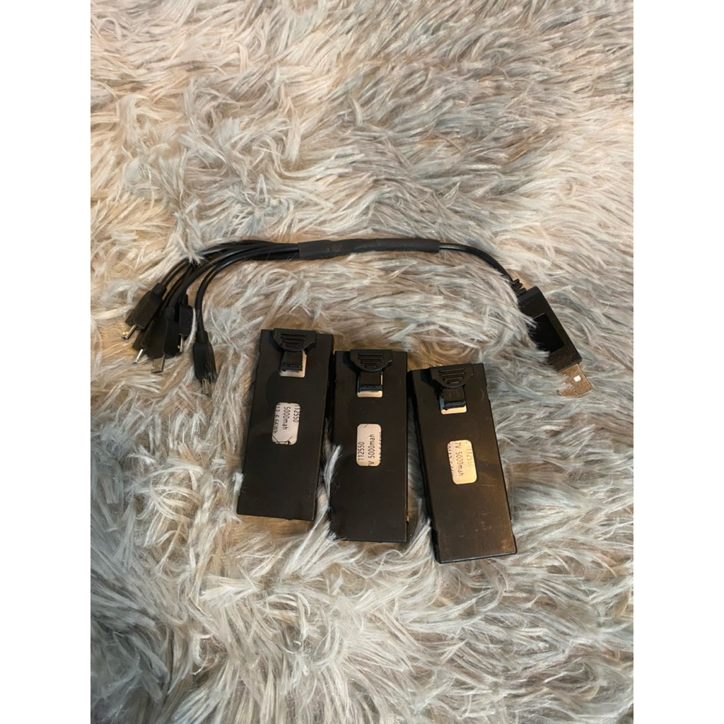 แบตโดรนของใหม่ เหมา 3 ก้อน พร้อมสายชาร์จ For E88 E88PRO  E88MAX E525 E99  E99PRO P1 P5PRO  K3 S1 P8