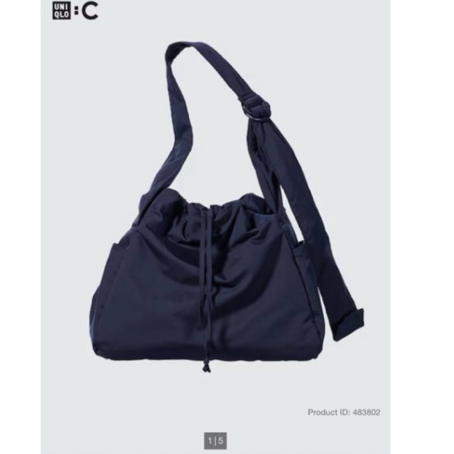 ส่งต่อ รุ่น uniqlo soft puffy shoulder bag สีกรม💙