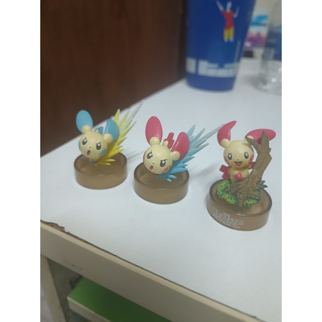 ฟิกเกอร์ฝาขวด Pokemon
