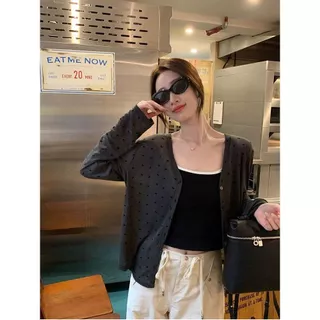 เสื้อคลุมกันแดดแขนยาวคอวีพิมพ์ลายโบว์สำหรับผู้หญิง เนื้อผ้าโปร่งเล็กน้อย ทรงหลวม ช่วยให้ดูผอมเพรียว เหมาะสำหรับสวมคลุมใน