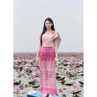 TANTANOD-รหัสTL23 ชุดเซตผ้าไทย เสื้อสไบปักดอกกุหลาบ กระโปรงผ่าหลัง(ผ้าฝ้ายพิมพ์ลาย)