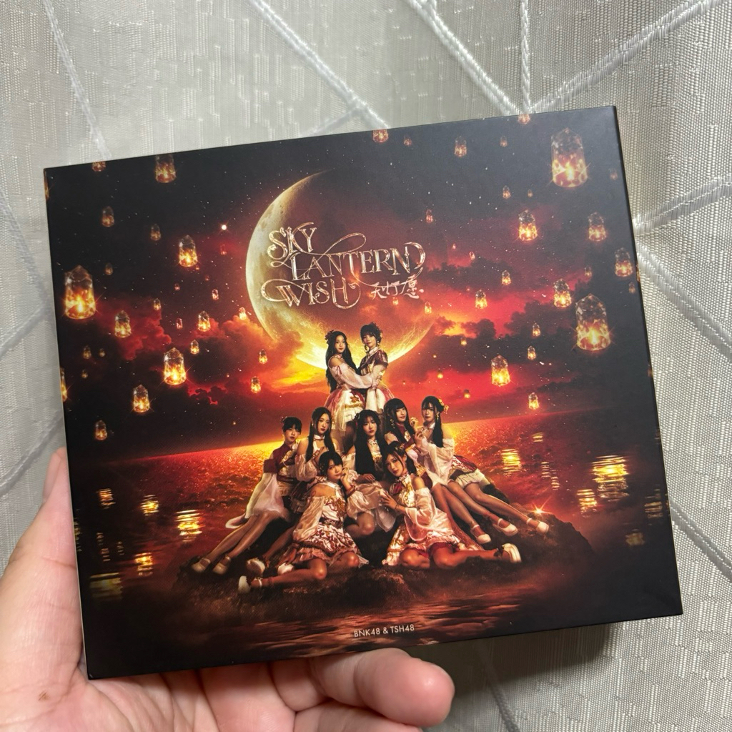 [ไม่แกะ][2/3] BNK48 CD & Mini Photobook Sky Lantern Wish Masaka confession Green Flash Borderless