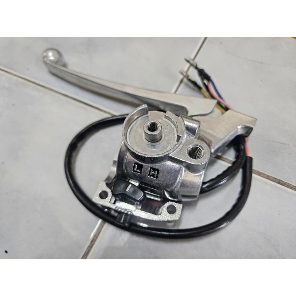 สวิทช์แฮนด์ ข้างซ้าย แท้ใหม่ ญี่ปุ่น Yamaha YG5 FS1 YL2 YA6 YA7 H3 H3C