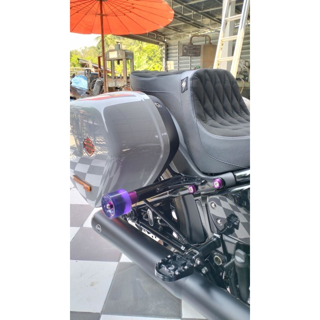 กันล้มหลัง,LowST,LowS,StreetBob,เหล็กSeamless(ไร้ตะเข็บ ),กันกระเป๋าหลัง ,กันล้มแคทบาร์, SoftailM8 HarleyDavidson