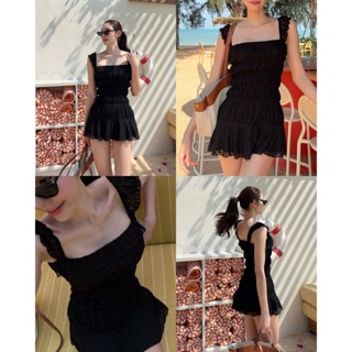 Sister.rrr : LUMI DRESS เดรสสั้นระบาย