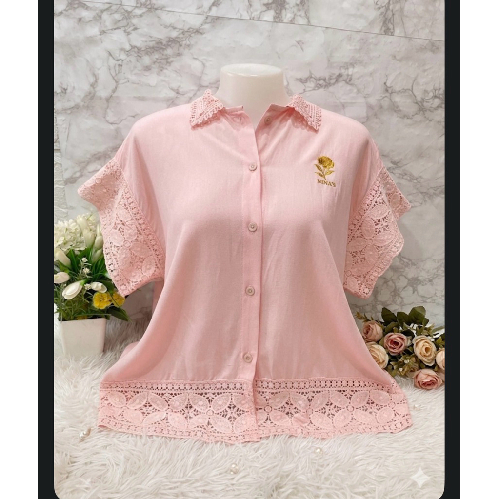 เสื้อลูกไม้ผู้หญิงกระดุมหน้าแกะได้ใช้งานได้จริงมีหลายไซส์ให้เลือก