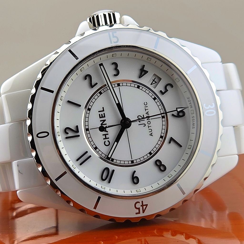CHANEL J12 Automatic Calibre 12.1 (White Ceramic 38mm) Ref. H5700
