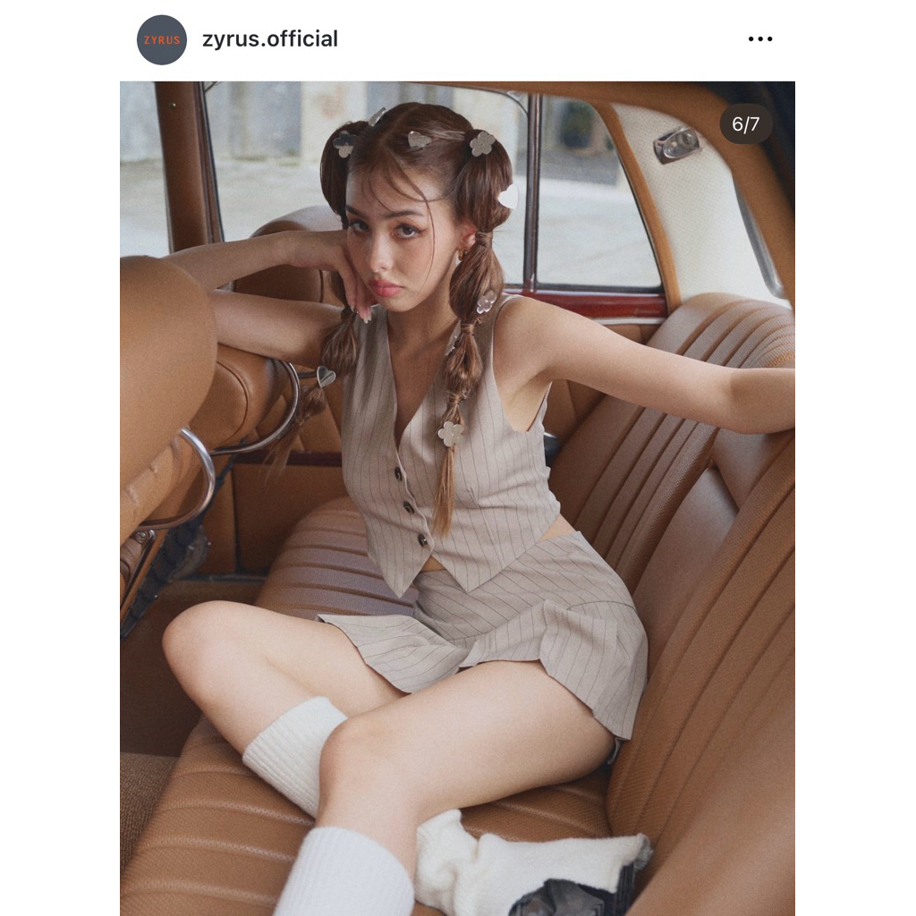 Zyrus เซ็ทเสื้อครอป กระโปรงสั้น สไตล์เวียดนาม แบรนด์ Zyrus