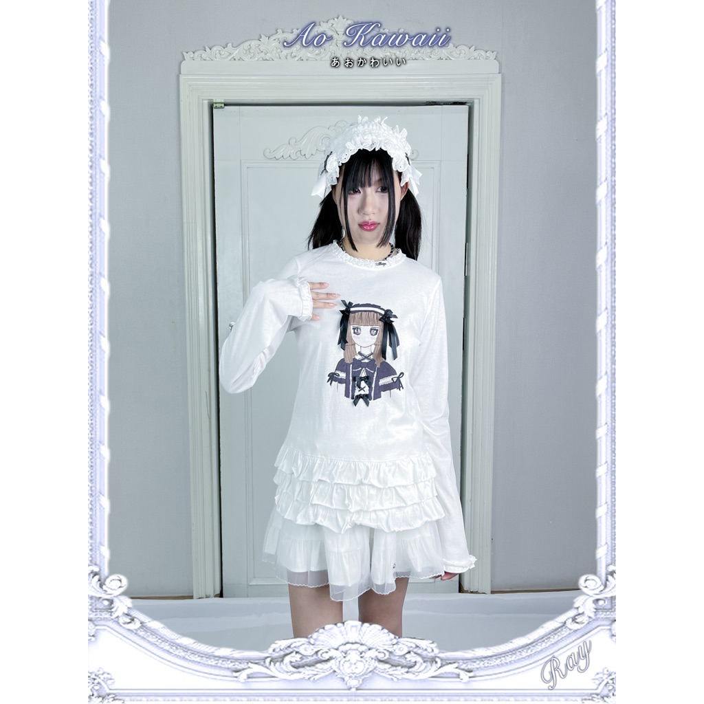 RAY Aimi top (freesize)  เสื้อแขนยาว มีระบายชายเสื้อ พิมพ์ลายตุ๊กตา
