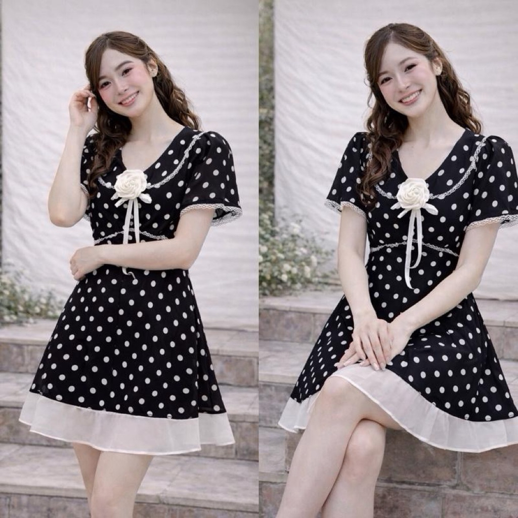NENA : Luna Polkadot Dress [รหัสLP8] เดรสชีฟอง(มีซับใน)ลายจุดสีดำแต่งลูกไม้หวานหรู ประดับดอกกุหลาบสี