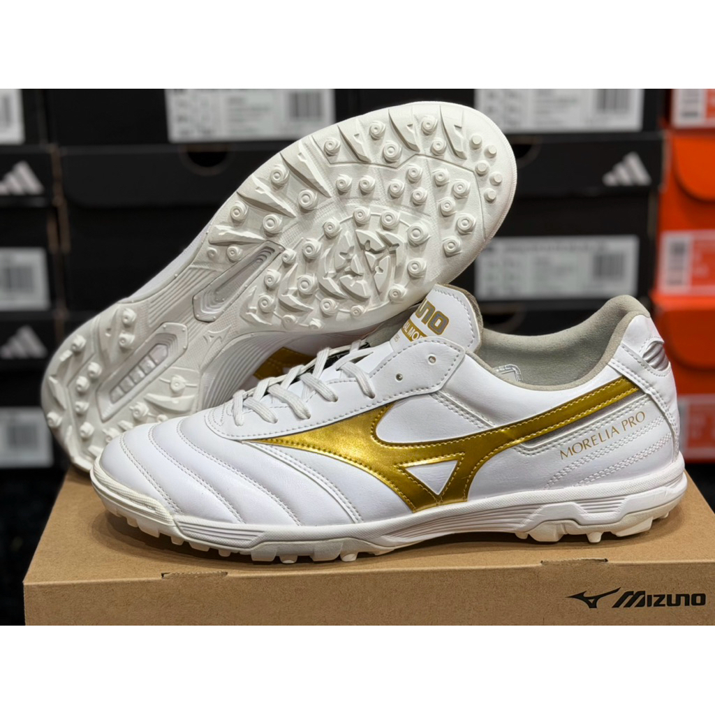 Mizuno ร้อยปุ่ม รุ่น Morelia ll Pro  size 42/270 รองเท้ามือสองของแท้