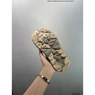 HOKA ONE ONE HOPARA 2 รองเท้าแตะที่สวมใส่สบาย เรียบง่าย และน้ำหนักเบา ทำจากผ้าตาข่ายกันน้ำ เหมาะสำหรับทั้งผู้ชายและผู้หญ