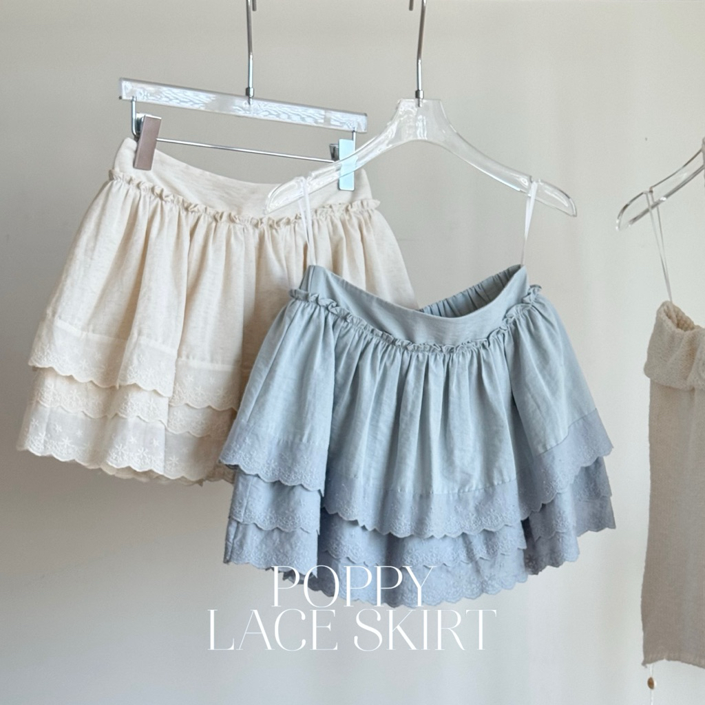 -𝐂𝐡𝐢𝐯𝐚- POPPY LACE SKIRT | กระโปรงลูกไม้ดีเทลระบายชั้น(ซับกางเกง)