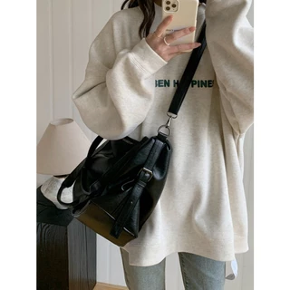 [จัดส่งฟรี + ส่วนลดพิเศษ] จัดส่งตรงจากประเทศไทย! กระเป๋าครอสบอดี้หนังแท้ขนาดใหญ่พิเศษ รุ่น 2026 ดีไซน์ทันสมัย ​​มีให้เลื