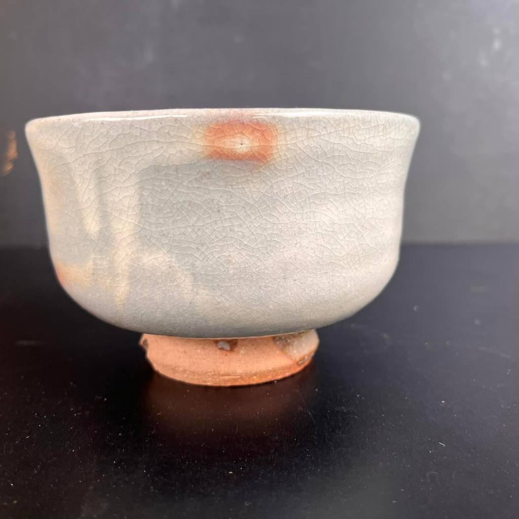 ชามมัทฉะ Hagi-yaki โดย Keien Kaneta – งานพิธีชงชาญี่ปุ่น  Keien Kaneta Hagi Ware Matcha Chawan – Jap