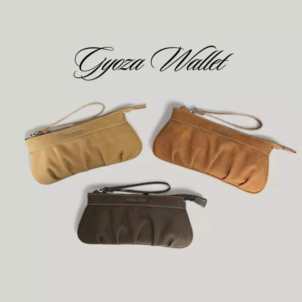 Caseharden Gyoza Wallet กระเป๋าสตางค์ทรงเกี๊ยว หนังกลับ พร้อมสายคล้องข้อมือ