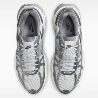 รองเท้าผู้หญิง Nike V2K Run ของแท้ ป้ายไทย