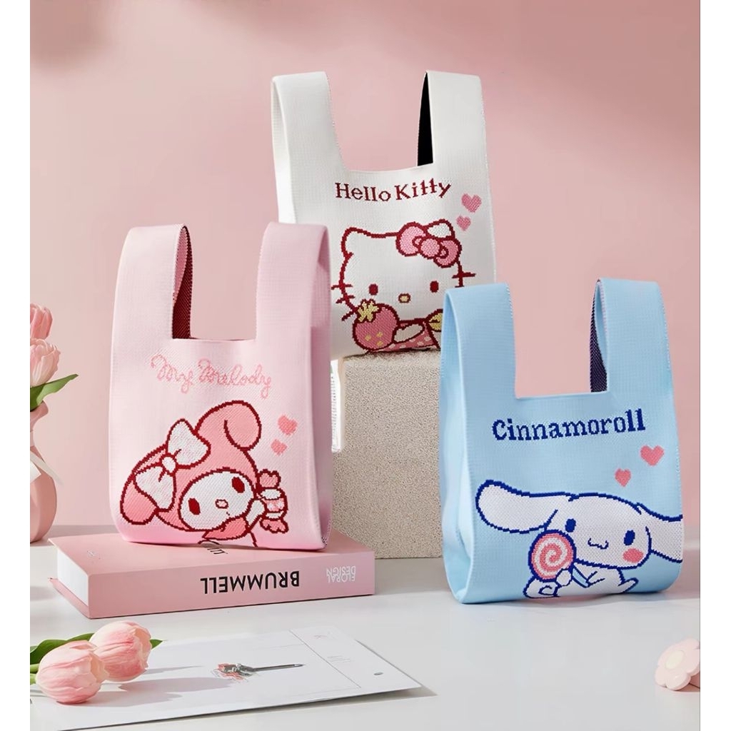 กระเป๋าผ้าถัก​ ลาย​ Sanrio​ ลิขสิทธิ์​แท้​ ขนาด​ 32.5*20​ cm.