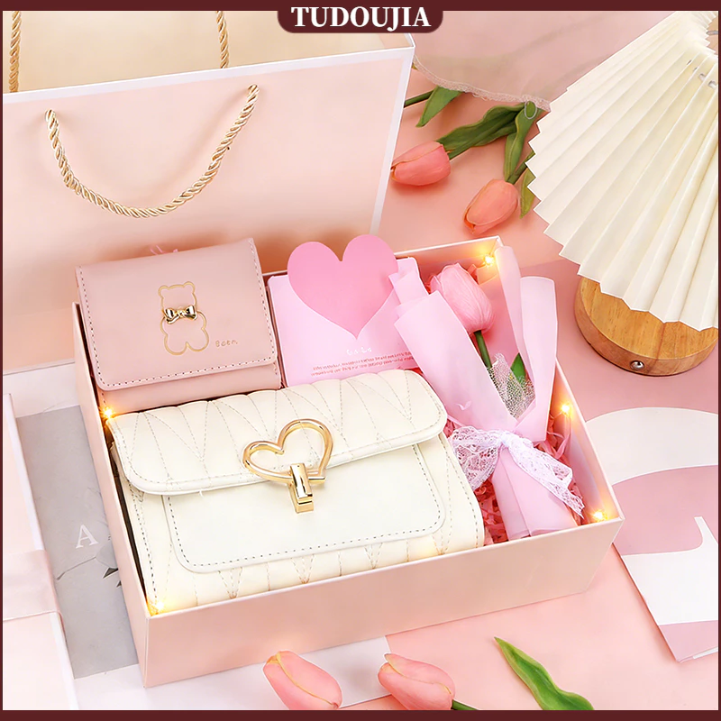 ชุดกล่องของขวัญกระเป๋าสตรี ของขวัญวันเกิด ของขวัญแต่งงาน ของขวัญเพื่อนรัก ของขวัญวันแม่ gift box