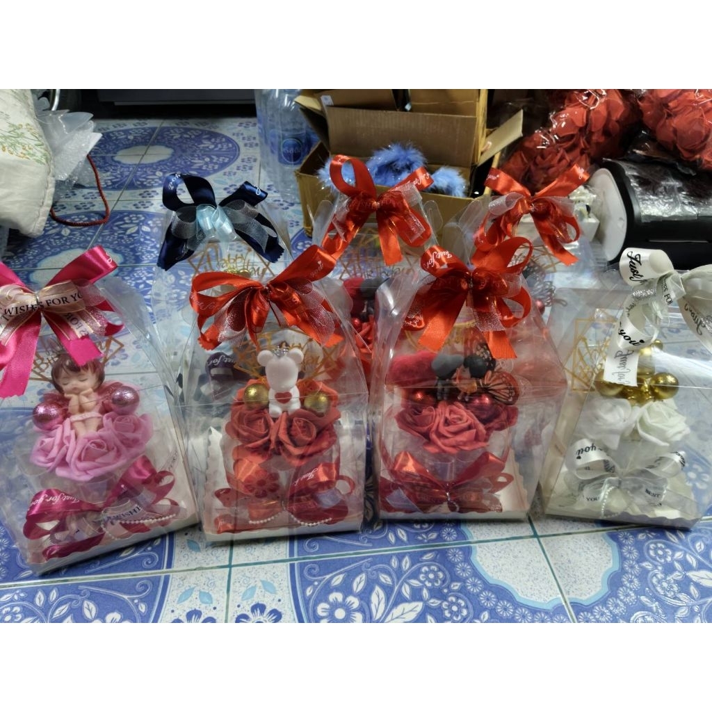 เค้กมินิใส่ธนบัตร ใส่ได้ 10-25ใบ ราคาไม่รวมธนบัตรที่ใส่ ลูกค้าใส่่แบงค์เอง