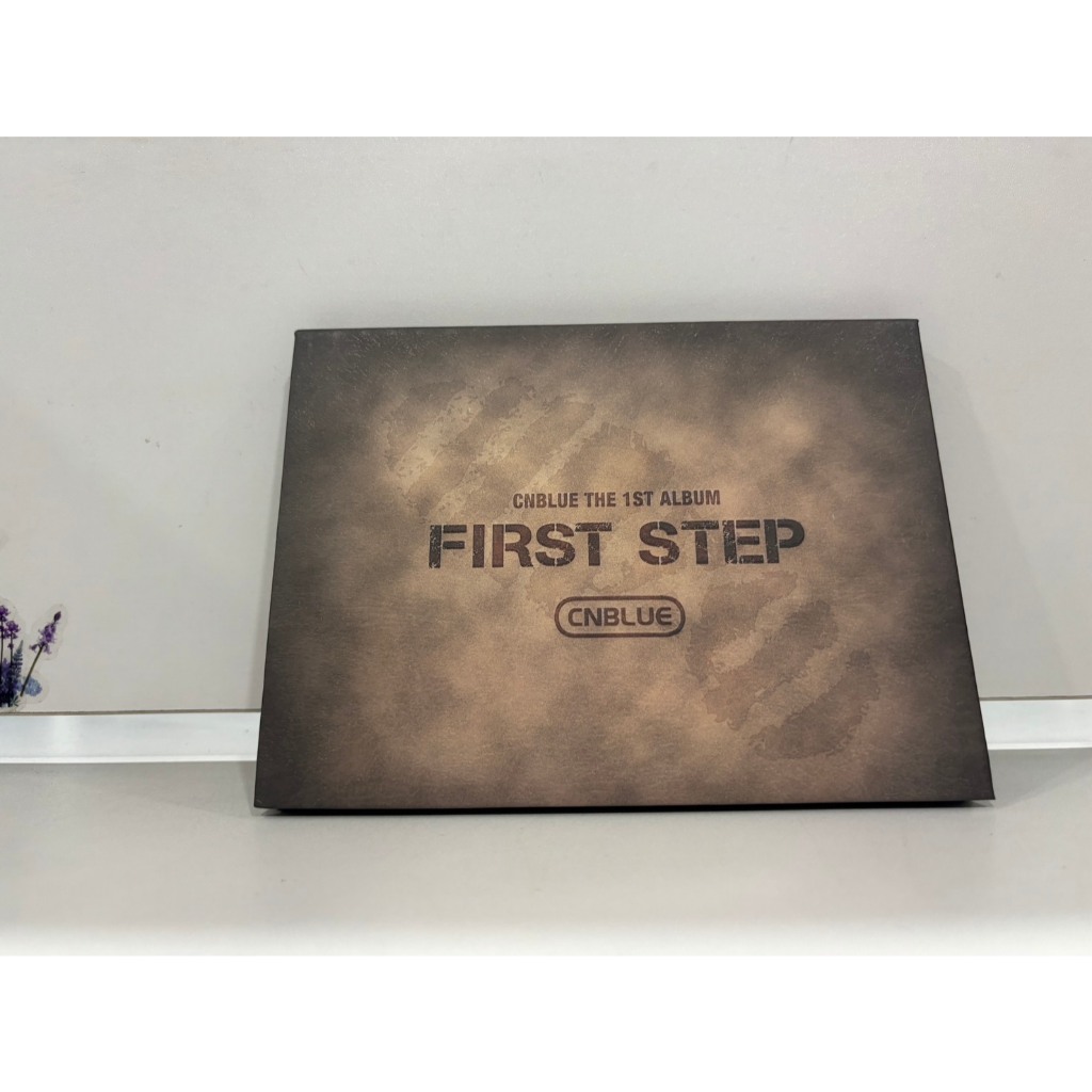 1 CD MUSIC  ซีดีเพลงเกาหลี    CNBLUE THE 1ST ALBUM FIRST STEP  (F9A20)