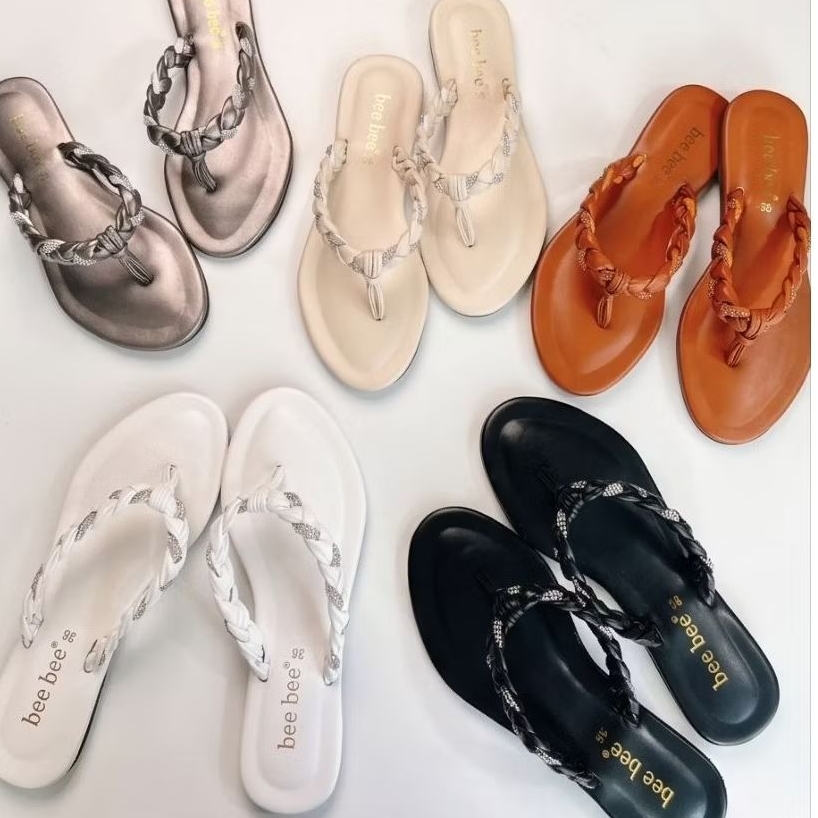 รองเท้าแตะ แบบคีบ มีหูหนีบ  Size 36 - 45 Bigsize ส้นแบน  สายคาดเพชร งานสวย รองเท้าแฟชั่น ผู้หญิง ราคาถูก