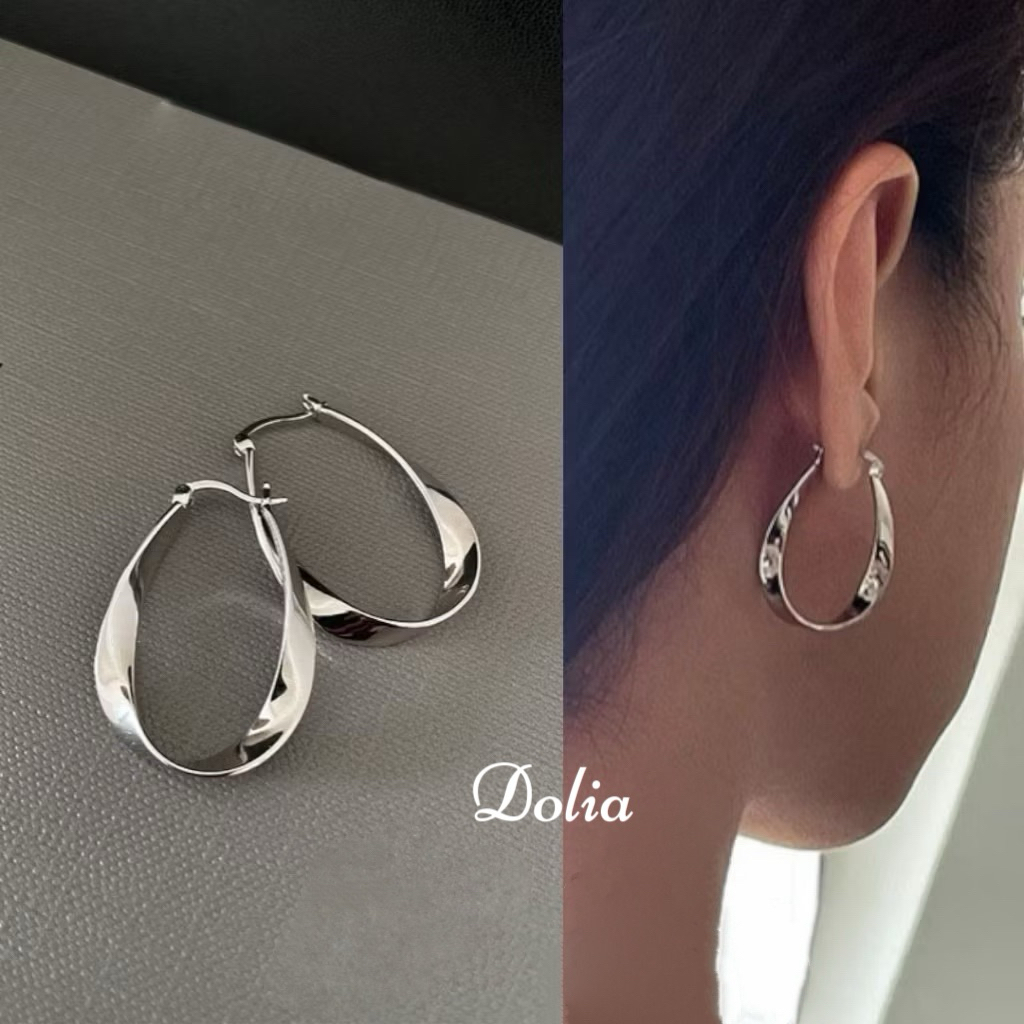 dolia พร้อมส่งจากไทย ต่างหูเงินแท้ S925 ต่างหูห่วงทรงวงรีบิดเกียว สไตล์เกาหลีA41