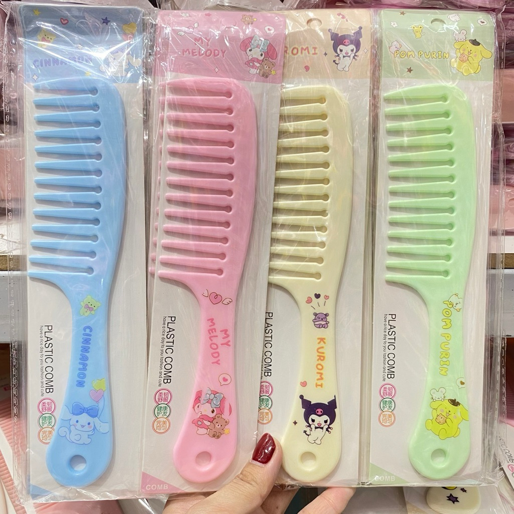 (ยกโหล12ชิ้น) หวีผม หวีผู้ใหญ่ คละสี หวีห่าง คละลาย