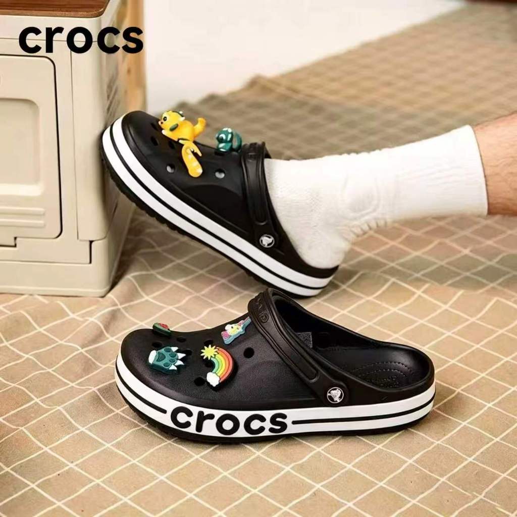 รองเท้าCrocs แซนดัลคู่รัก สีตรงกัน เที่ยวด้วยกันสุดน่ารัก