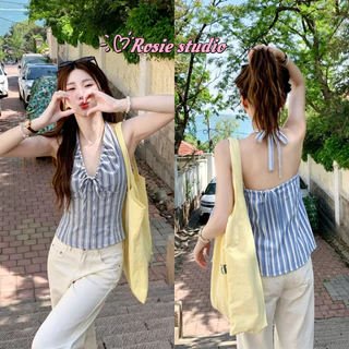 Rosie🎐 พร้อมส่ง💗เสื้อผู้หญิงสายเดี่ยวคล้องคอ ผ้าลินินคอว์ ผูกโบว์หลัง ทรงรัดรูปคอรอป ดูหุ่นเพรียวสวย