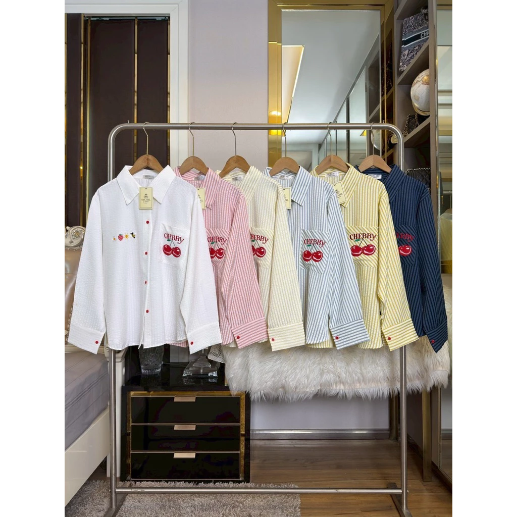 (อก 50“) เสื้อเชิ้ตแขนยาว ปักเชอร์รี่ 🍒แต่งกระเป๋าหน้า >>เนื้อผ้าบับเบิ้ลฟู