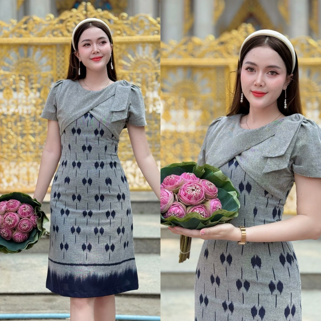 (มีซับใน ไม่อัดกาว) ชุดเดรสผ้าฝ้ายพิมพ์ลายสีดำ แต่งกั๊ก และโบไหล่