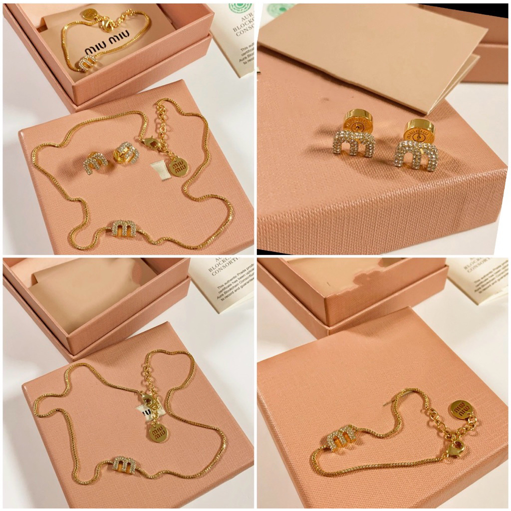 ✨𝓝𝓮𝔀 𝓲𝓷 𝓒𝓵𝓪𝓼𝓼𝓲𝓬✨ต่างหู สร้อยคอ สร้อยข้อมือ MIU M ไฮเอน 𝑶𝒓𝒊_𝑽𝒊𝒑 อะไหล่ทอง 👑 เรียบหรู แมททุกลุค