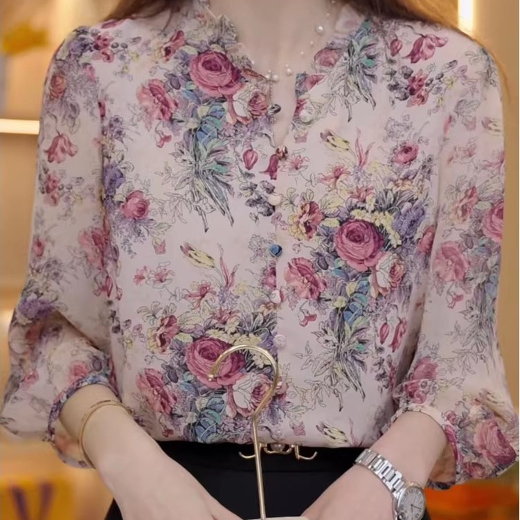99097 เสื้อแขนสามส่วนพิมพ์ลายดอกไม้สุดหรู ดีไซน์ใหม่สำหรับฤดูใบไม้ผลิ/ฤดูร้อน ทำจากผ้าชีฟอง ทรงหลวม ช่วยให้ดูผอมเพรียวแล