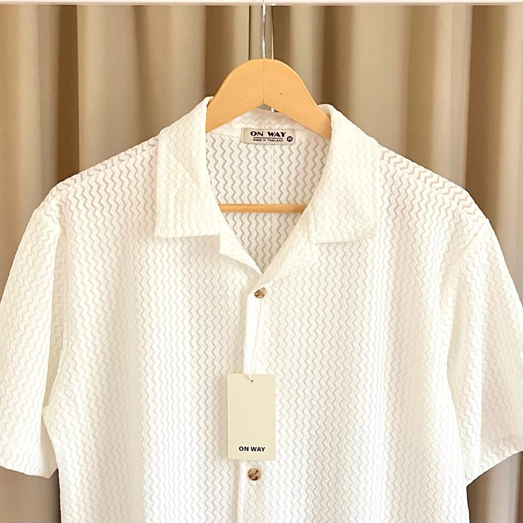 Knit collection • เสื้อถักแขนสั้น ซีทรูสลับลายเส้นหยัก