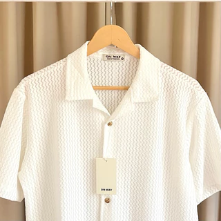 Knit collection • เสื้อถักแขนสั้น ซีทรูสลับลายเส้นหยัก