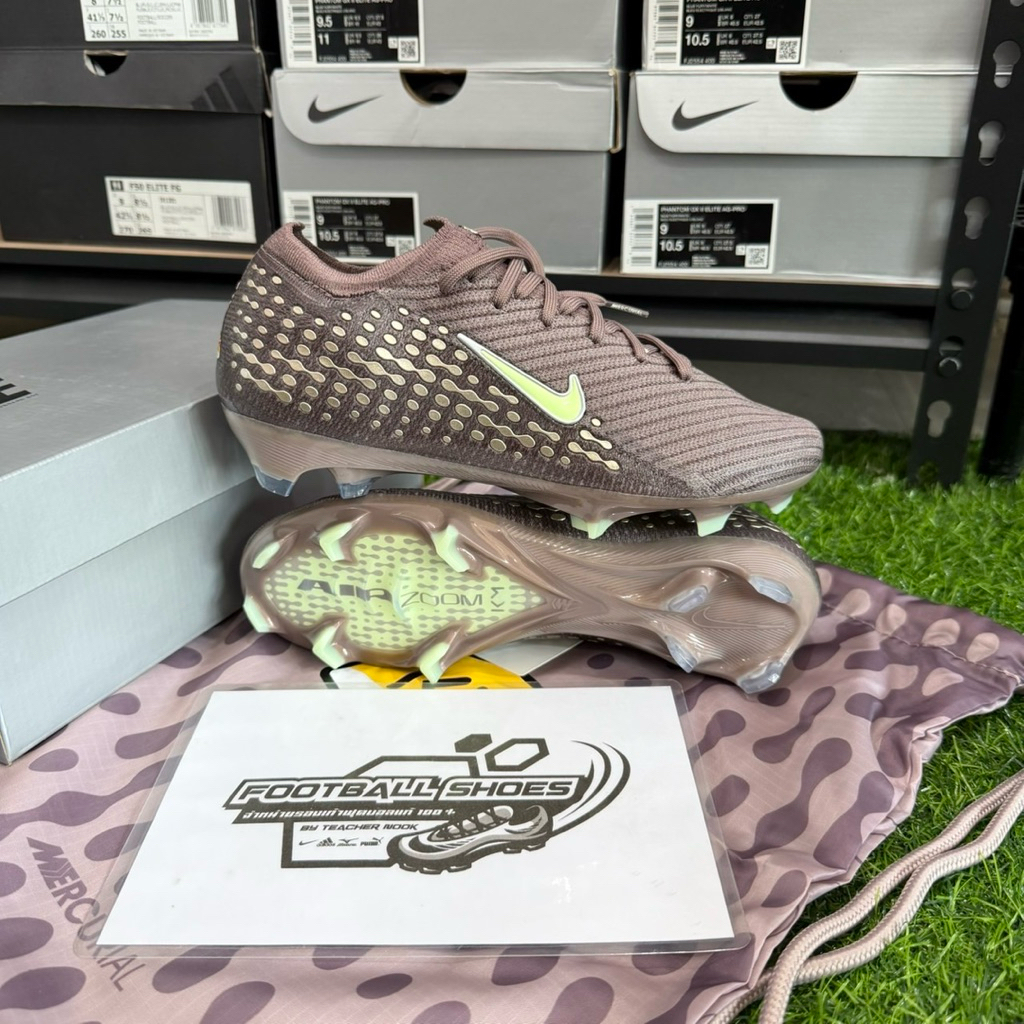 รองเท้าฟุตบอล Nike Sigture Kylian Mbappe 🤎💚⚡️