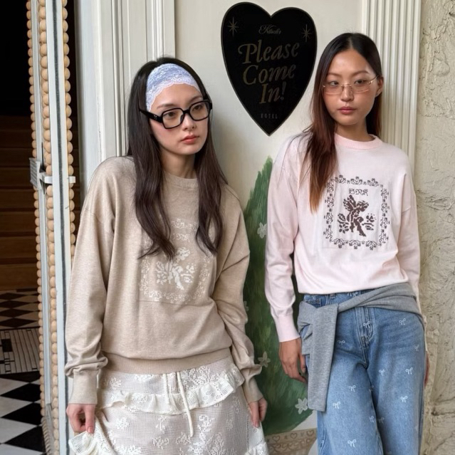 ETOILE BNK | Cupid 💘 Sweater 📌พร้อมส่ง New✨in Pack เสื้อสเวตเตอร์ลาย Cupid สุดคิ้ว เสื้อไหมพรมนุ่มใส