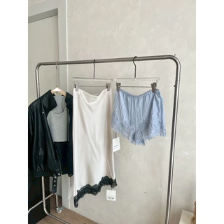 พร้อมส่งมากกกางเกงขาสั้นเพิ่มกิมมิคตัดต่อลูกไม้ hot itemmmm เป็นไอเท้มที่อินฟูต่างประเทศหยิบมามิกซ์แอนด์แมทซ์