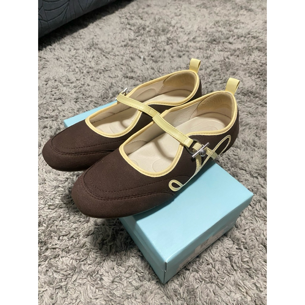 ส่งต่อรองเท้าแมรี่เจน Labotte.bkk รุ่น the rookie สี Choco Sun 🤎